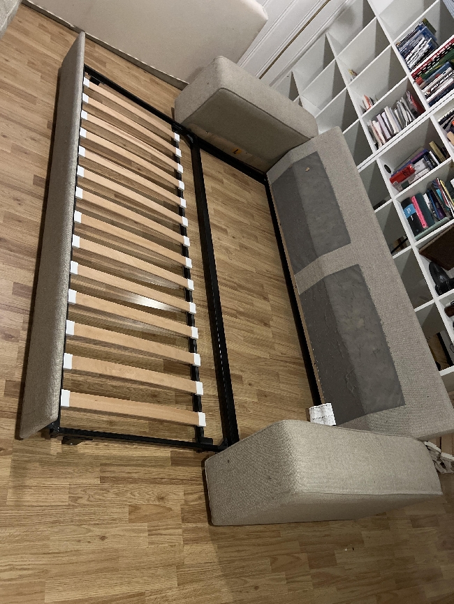 Hjelp med fastskrudd bolt i sovesofa / metallramme (IKEA-type)