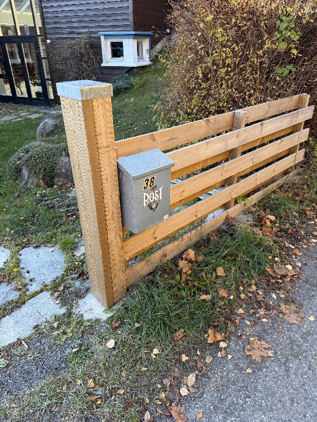 Understøtte trepilarer