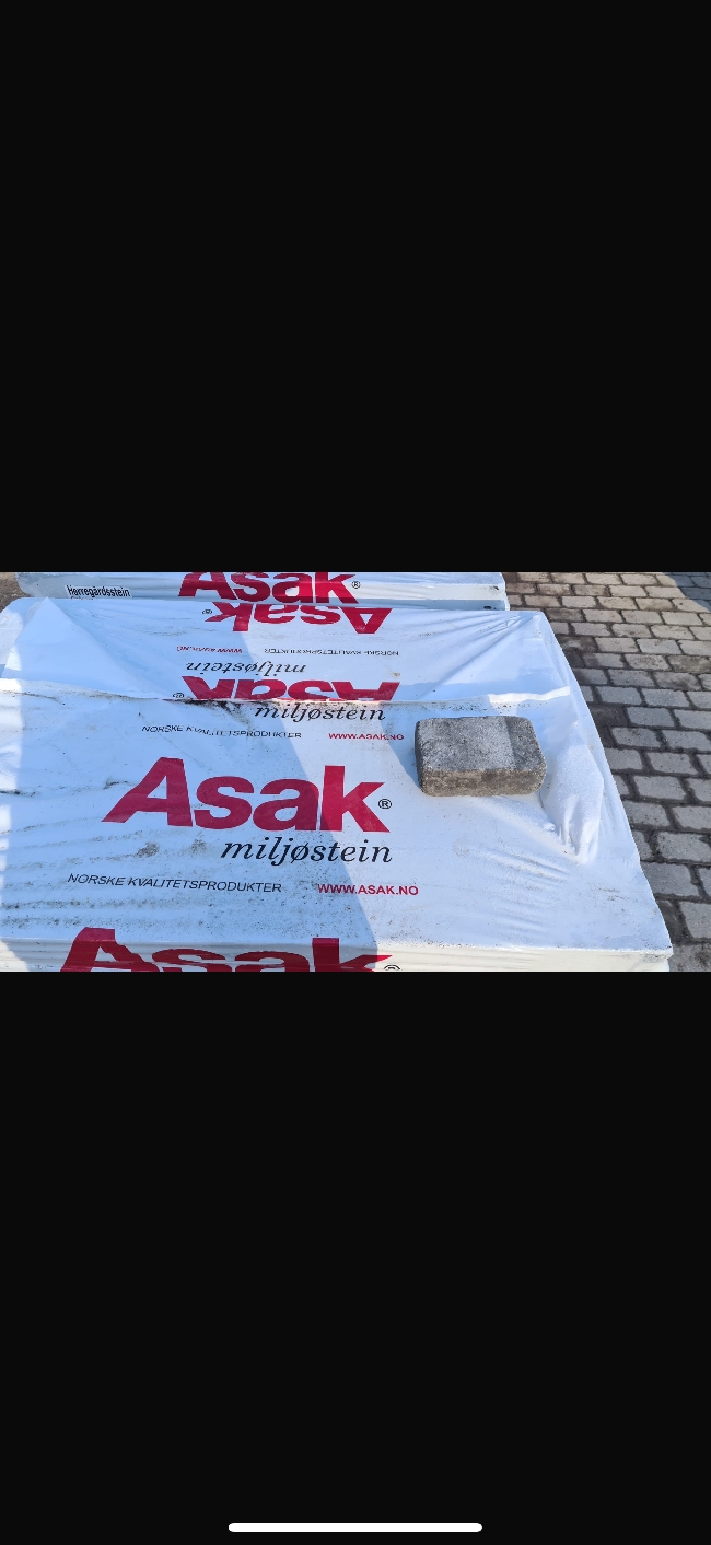 Selger 2 paller 21,4kvm Herregårdstein kjøpt for 4000 per pall
