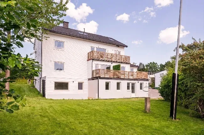 Grave en renne til ladekabel