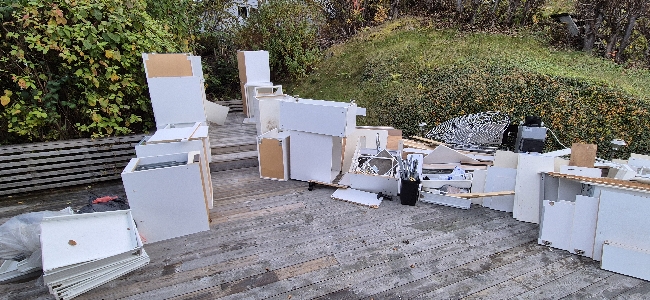 Kjøre avfall fra kjøkkenoppussing