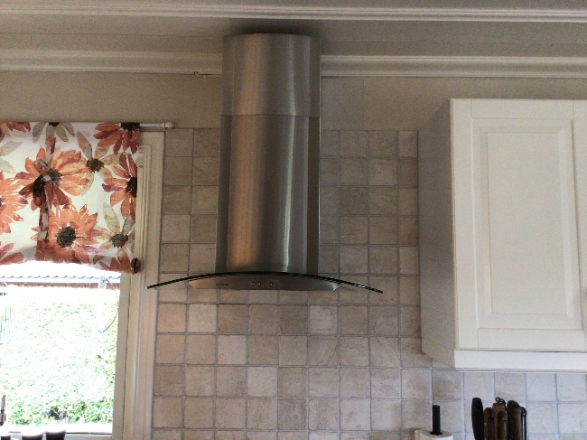 Montere kjøkken vifte