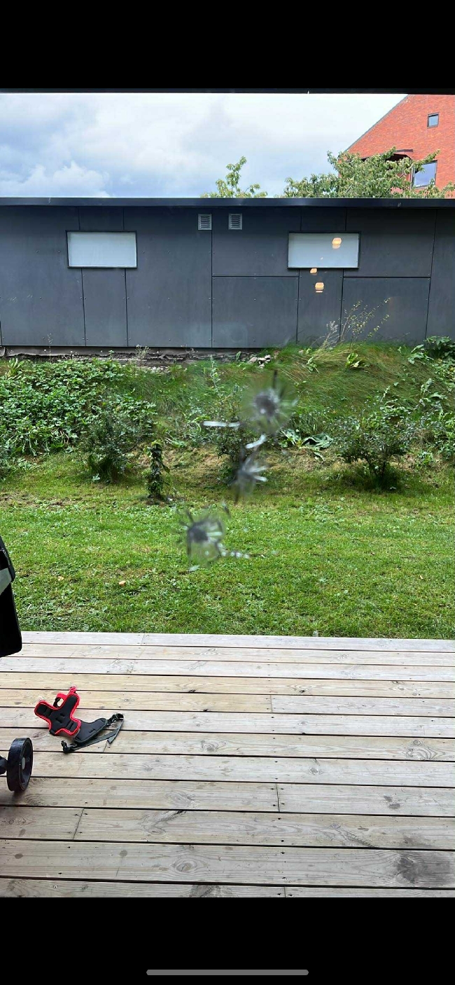 Trenger hjelp jeg har en knust balkong dør vindue