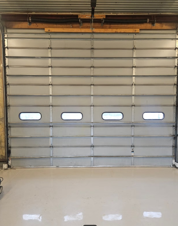 Industriport monteringshjelp