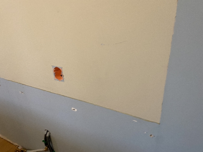 Fikse opp vegg (hull, sparkle etc.)