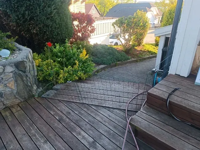 Snekre gjerde rundt hagen