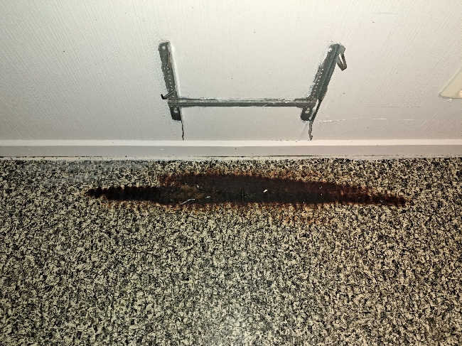 Erstatte mindre del av gulvbelegg