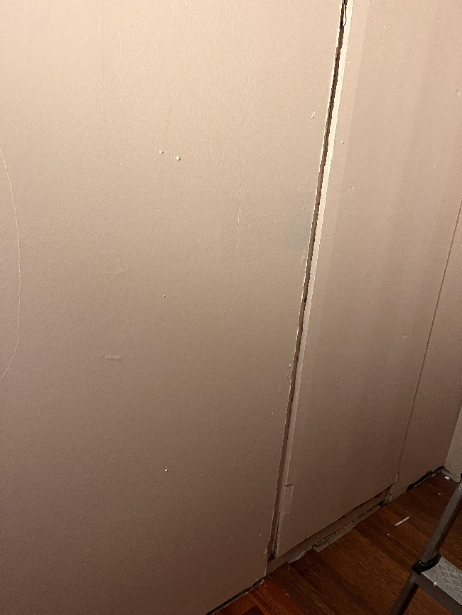 Bytte veggplate og sette på lister