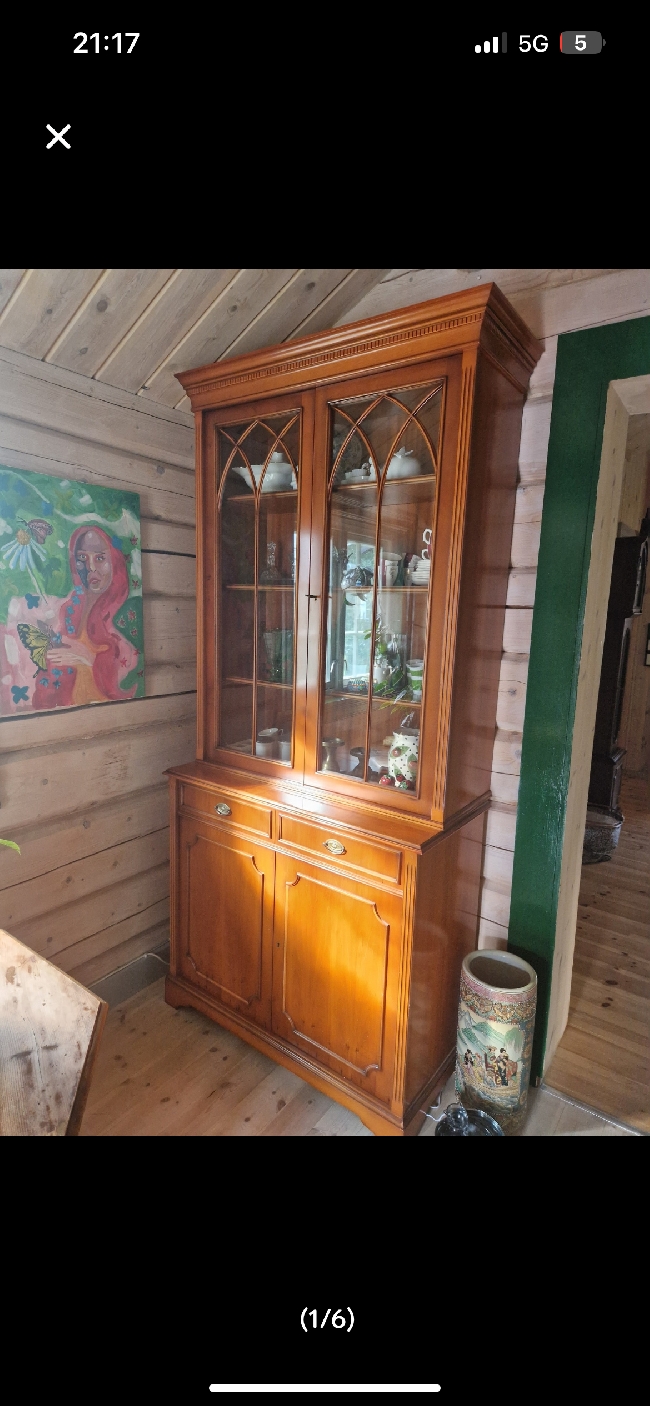 Hente og levere skap