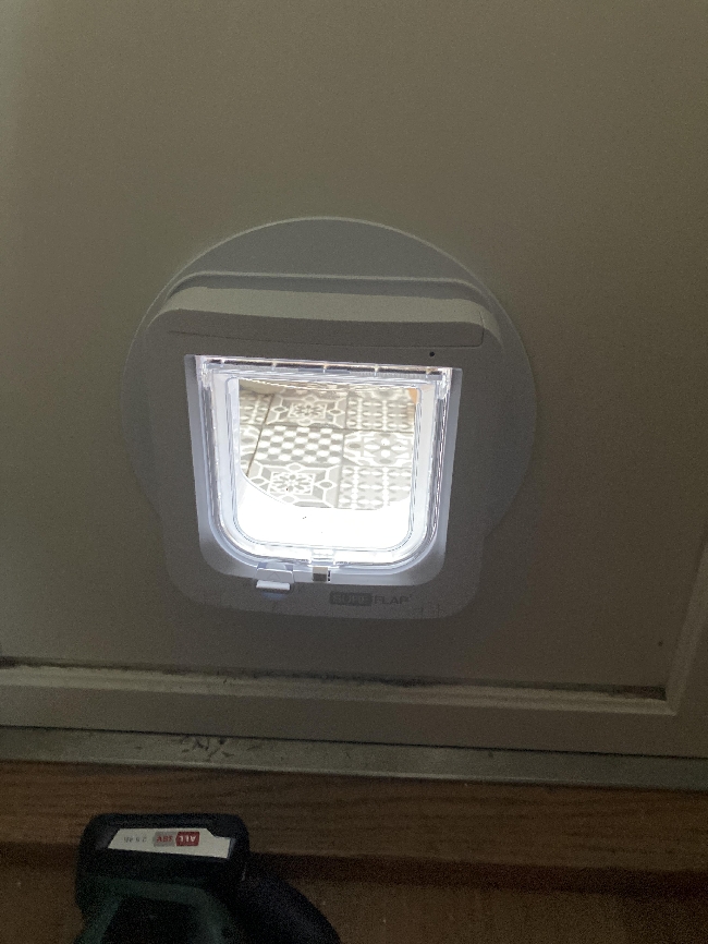 Lage sirkulært hull metalldør (katteluke)