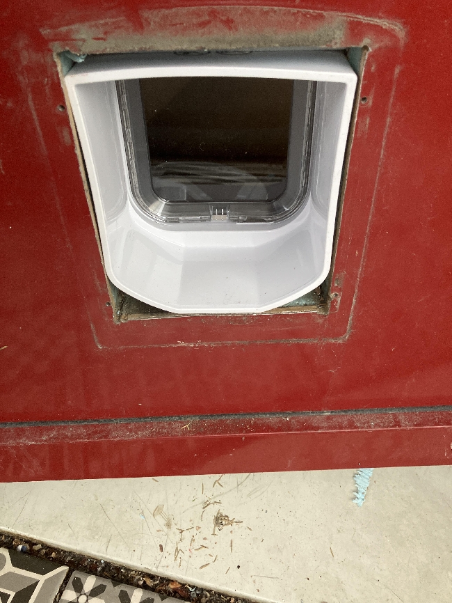 Lage sirkulært hull metalldør (katteluke)