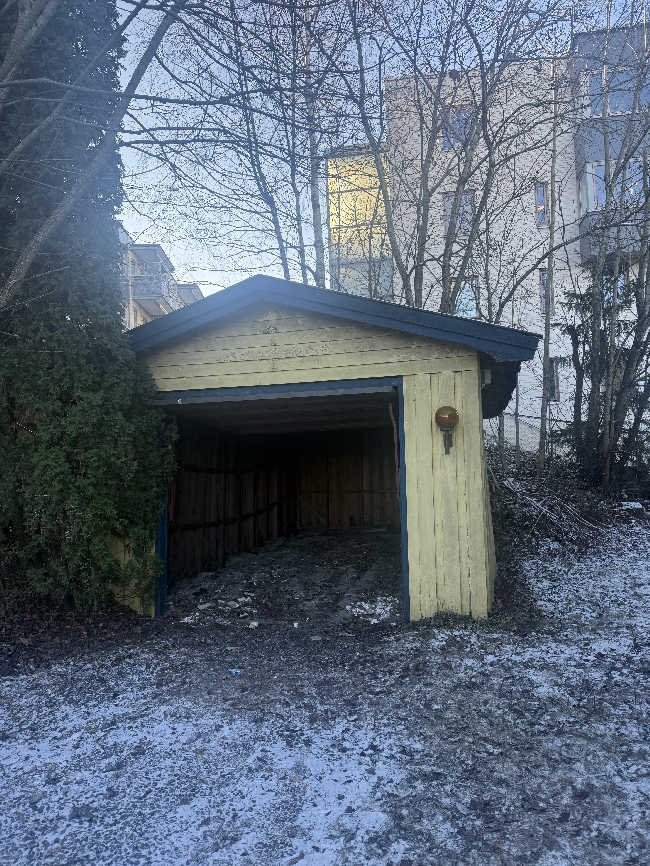 Rive garasje og bortkjøring