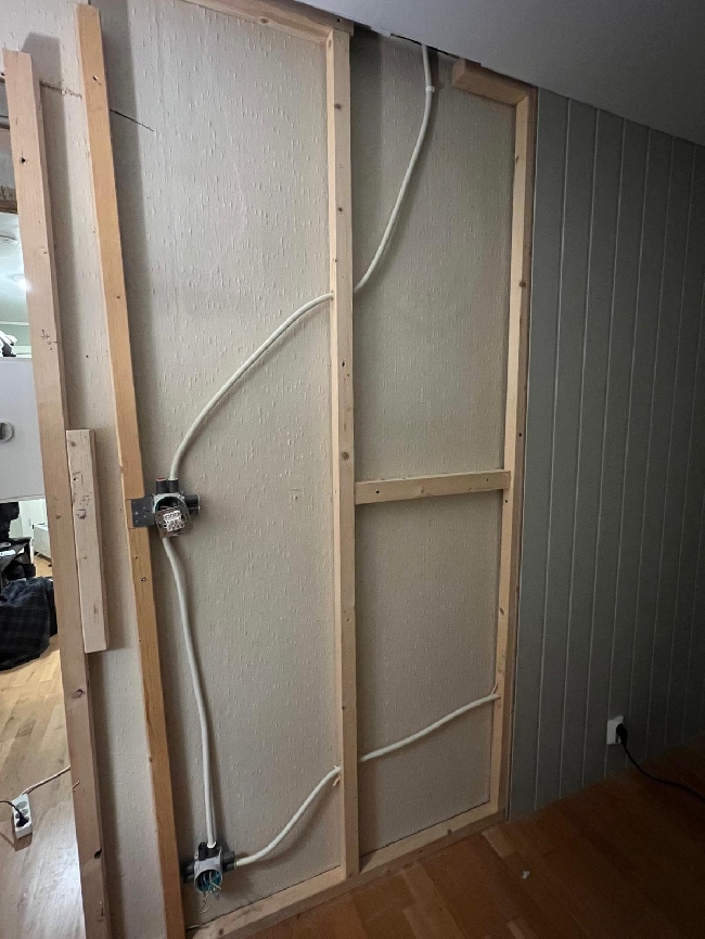 Elektriker - Koble lysbryster og strømuttak