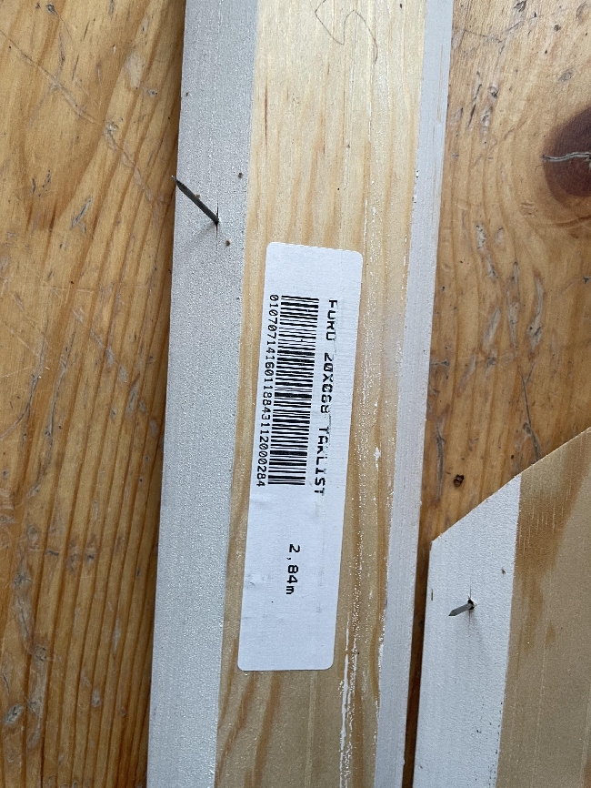 Litt listing og to sokler