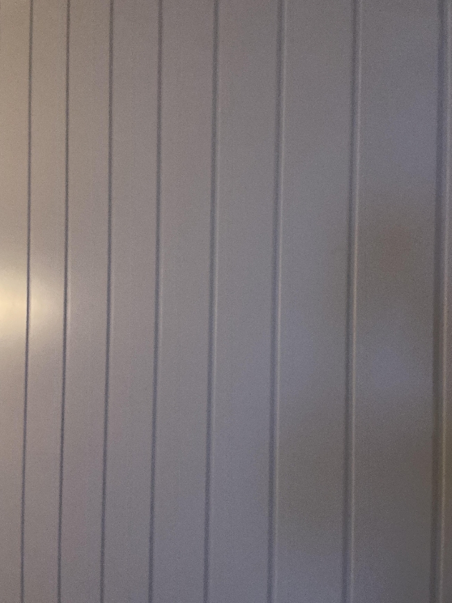 Maling av vegger, tak og lister