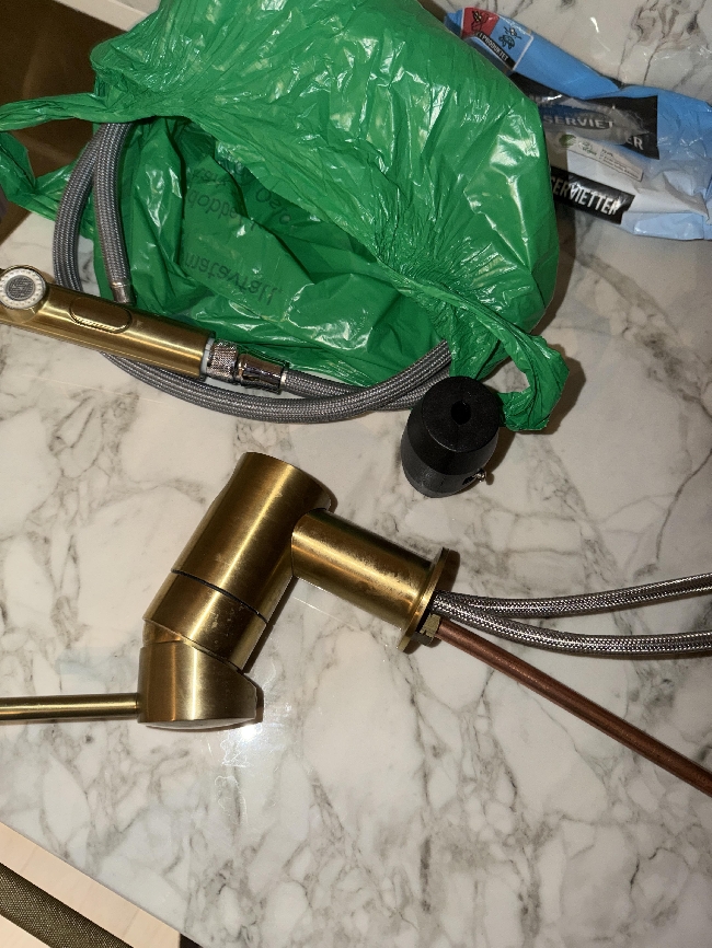 Koble vann til kjøkkenarmatur og oppvaskmaskin