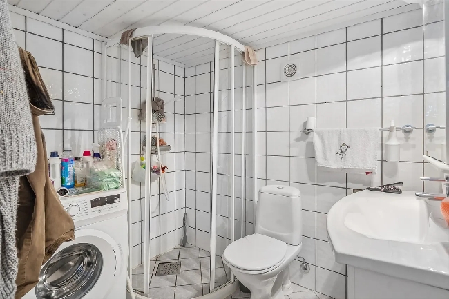 Demontering og montering av baderomsinnredning – ønskes pristilbud