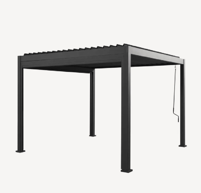 hjelper for montering av pergolaen