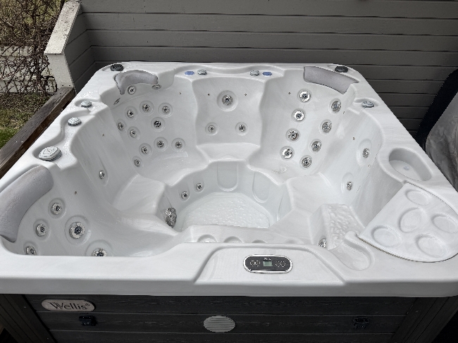Jacuzzi som skal bli bært ca 50m