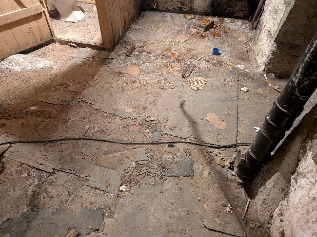 Soping og støvsuging av Grovkjeller