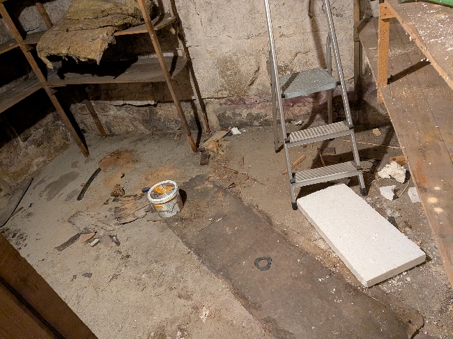 Soping og støvsuging av Grovkjeller