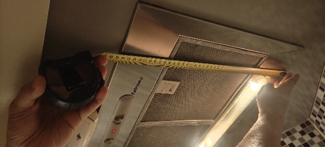 Montering av ny kjøkkenventilator med demontering