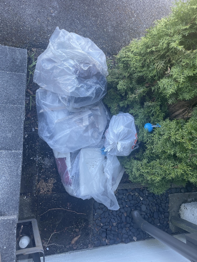 Papp og litt søppel hentes idag