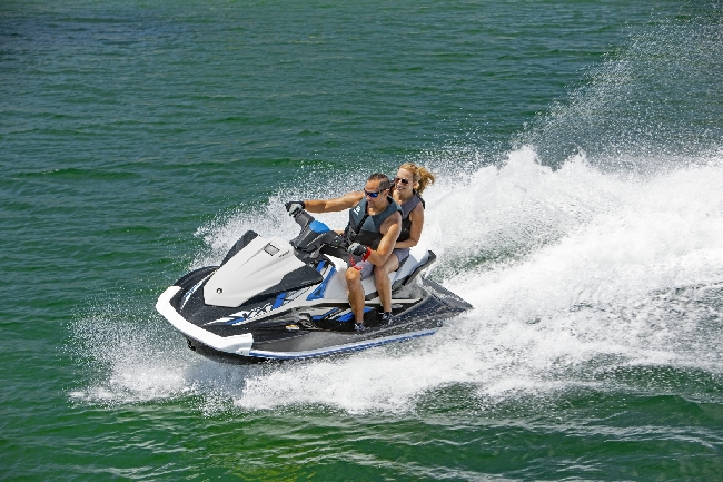 Vannscooter med fører søkes – kjøre brud på kort tur maks 15.min (utdrikningslag)