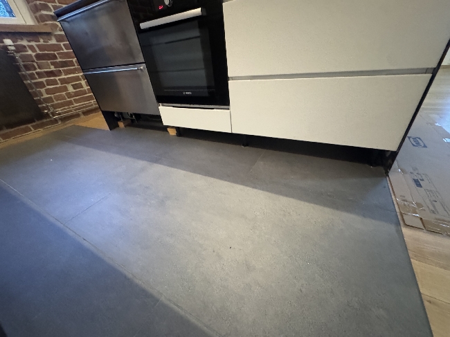 Demontere og flytte skap i leilighet