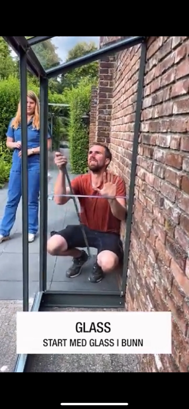 Lage tre-ramme til drivhus vegg