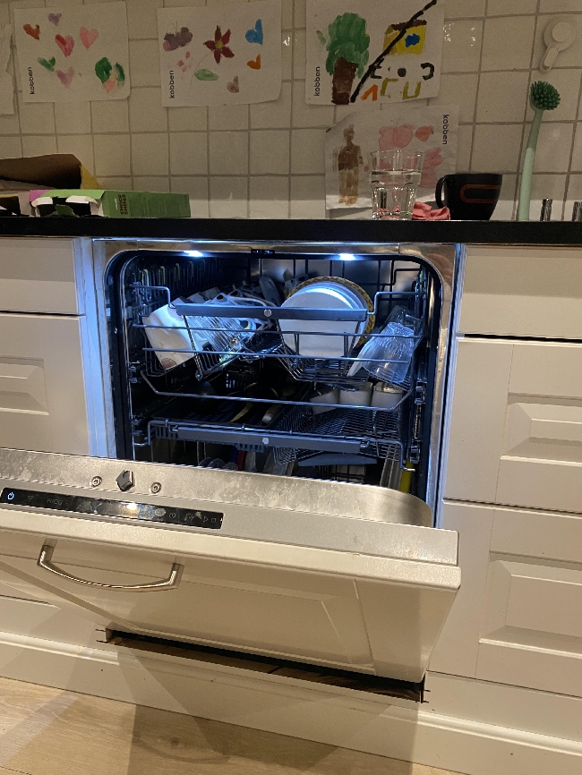 Trenger snekker til tilpasning av oppvaskmaskin (kjøkken)