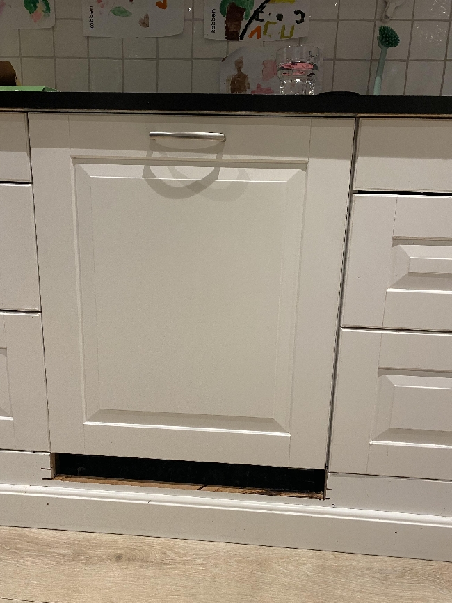 Trenger snekker til tilpasning av oppvaskmaskin (kjøkken)