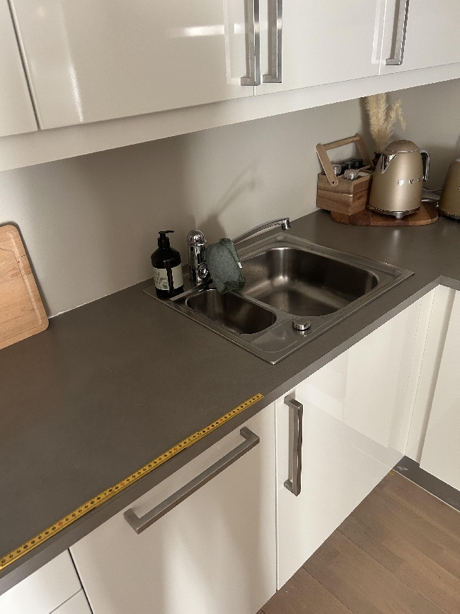 Montering av ny benkeplate