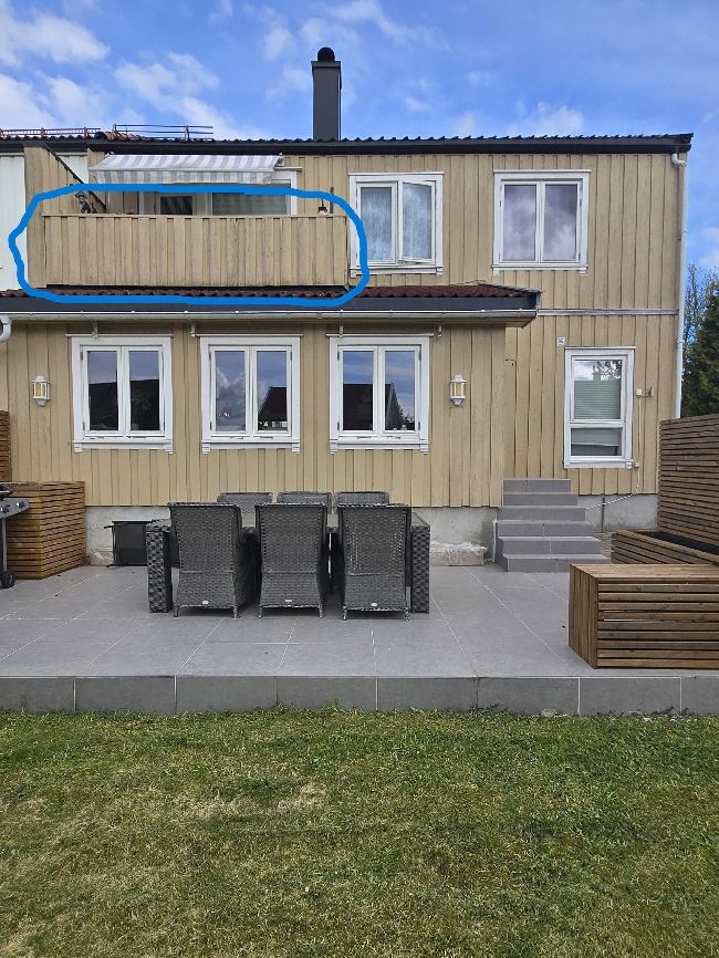 Skifte ut kledning foran og kort side på verranda og toppbord. Sarpsborg, Østfold