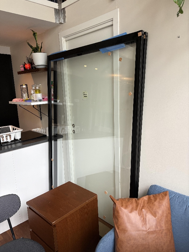 løfte og bevege rammer med glass