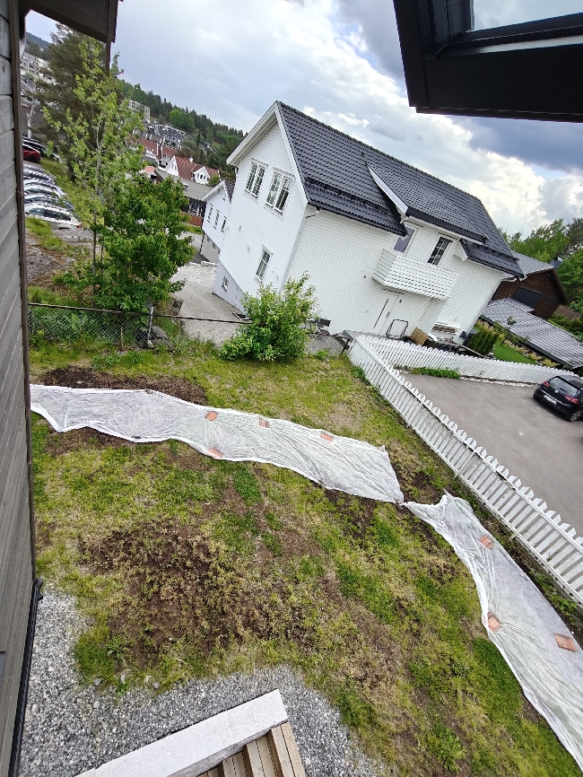 Ønsker tilbud på bygging av platting/terrasse – ca. 20 kvm