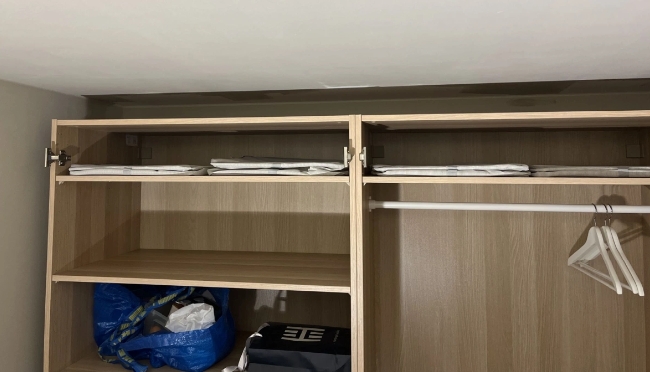 Innbygging av ferdig montert IKEA PAX – 2–4 timers jobb