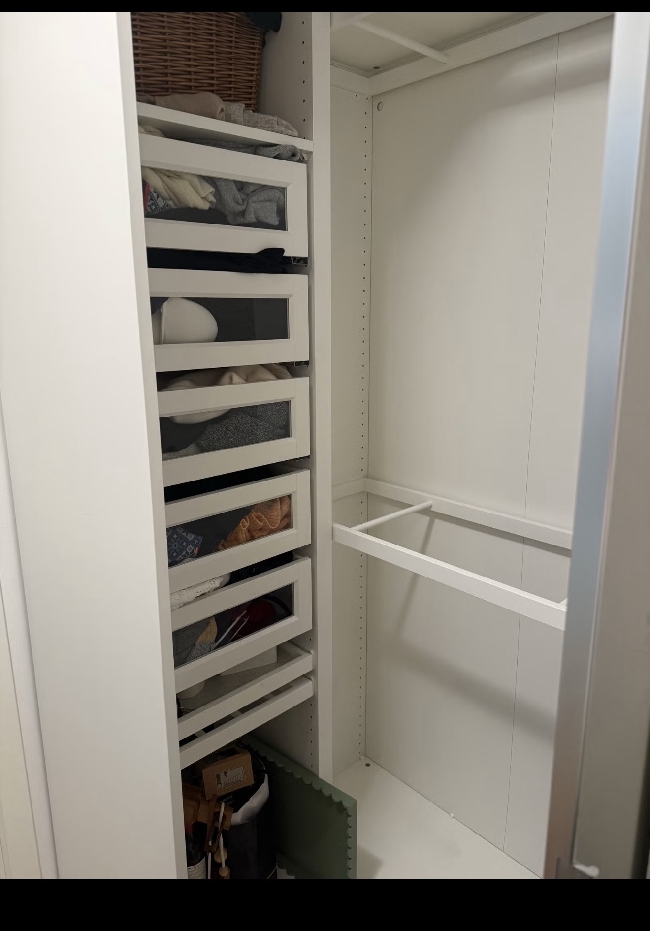 Quote request – disassembly, transport and reassembly of a corner wardrobe
