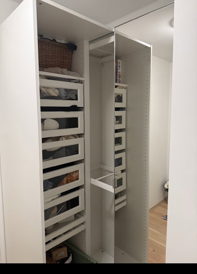 Quote request – disassembly, transport and reassembly of a corner wardrobe
