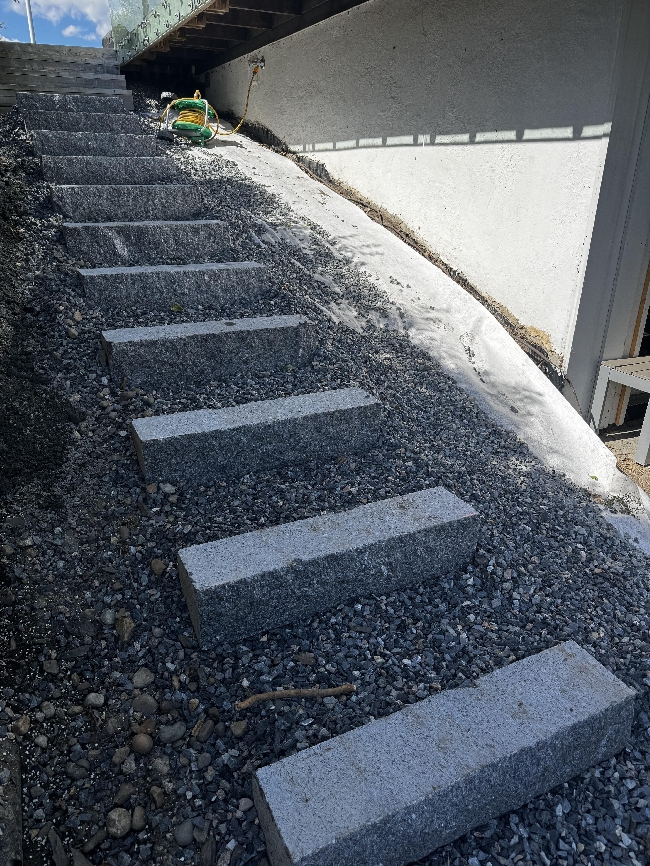 Skiferarbeid uteområde – ønskes utført snarest