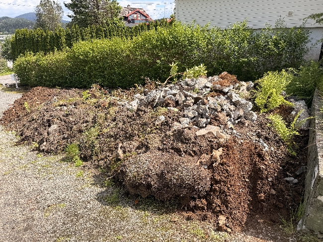Henting og bortkjøring av jord, stein og hageavfall