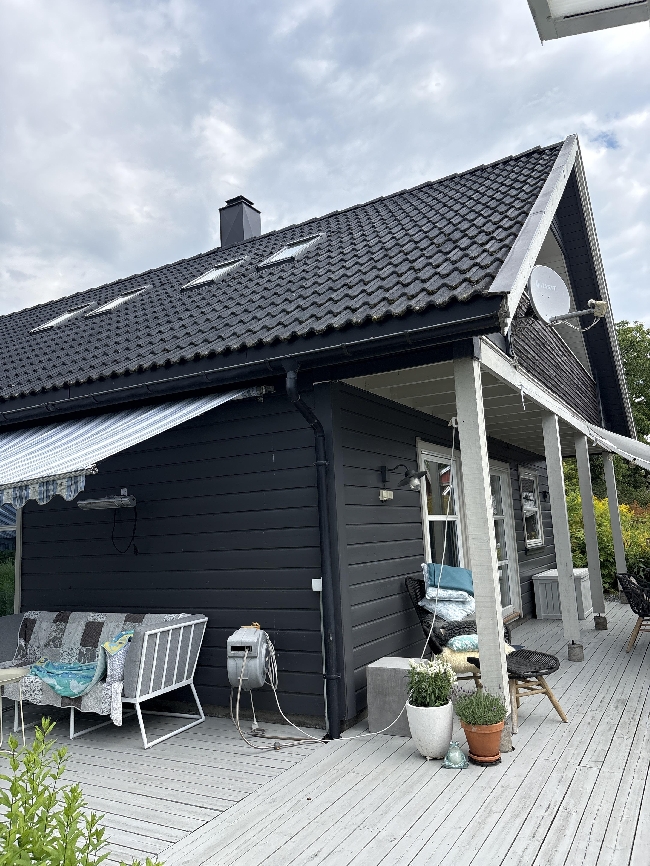 Maling av hus og garasje med forarbeid