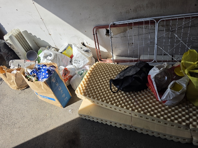 kaste alt som er på bildene
