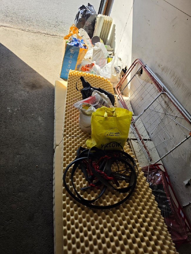 kaste alt som er på bildene