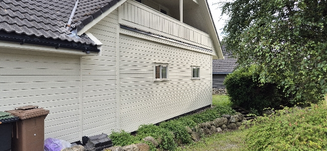 Hjelp til å løfte sengedeler opp til soverom via balkong – Sandnes (4318)