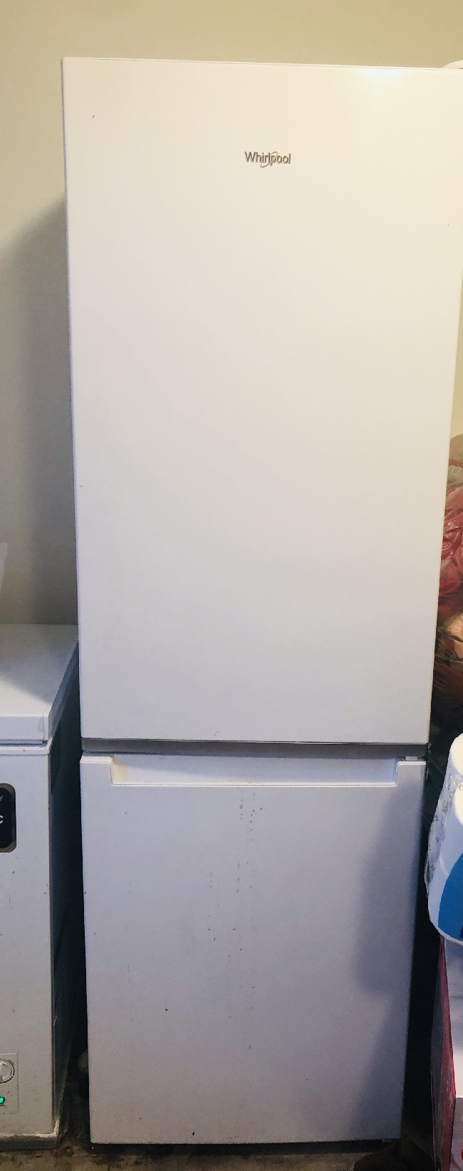 Kaste Whirlpool kjøleskap