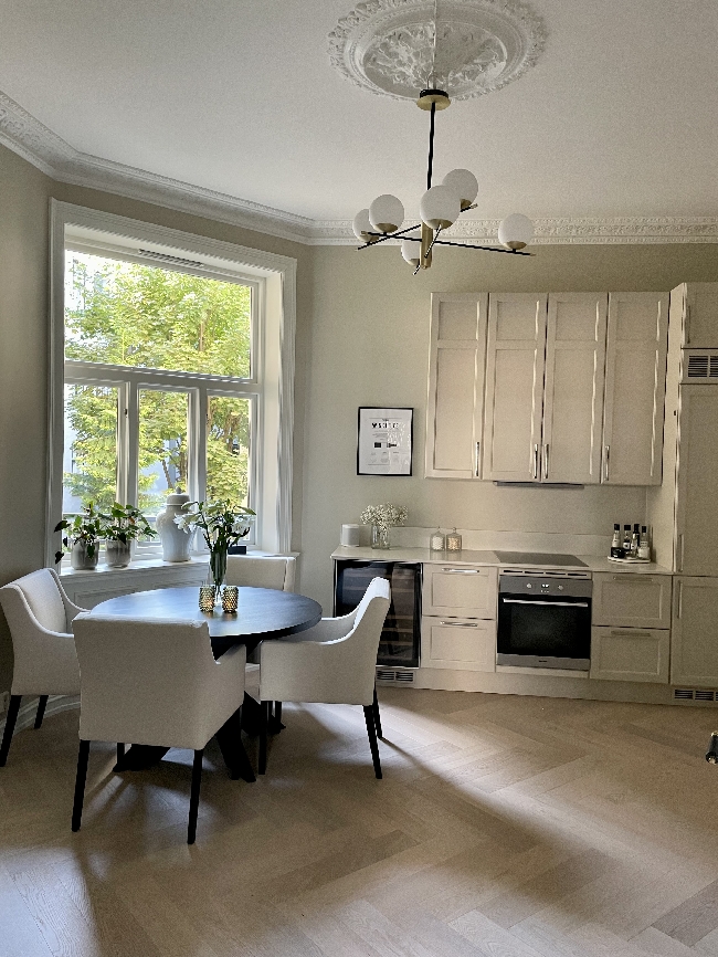 Grundig vask av stor leilighet