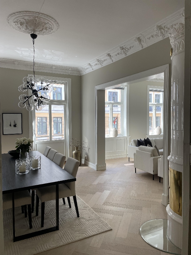 Grundig vask av stor leilighet