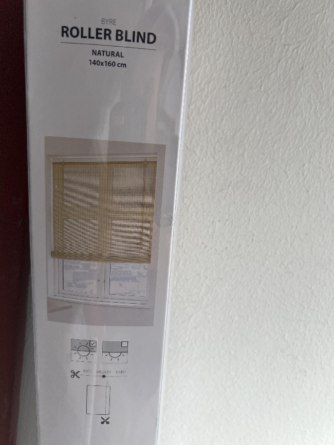 Montering av bambusgardin på balkong