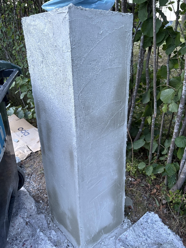 Siste lag med fiberpuss på portstolper